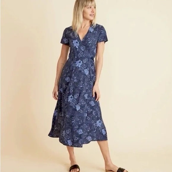 Marine Layer Dresses & Skirts - NWOT Marine Layer Emlyn Midi Wrap Dress - Navy Floral - XS